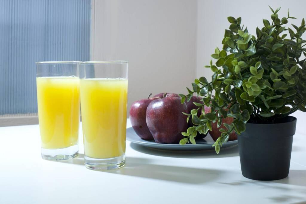 Palaio Faliro, A Bright And Spacious Apartment أثينا المظهر الخارجي الصورة