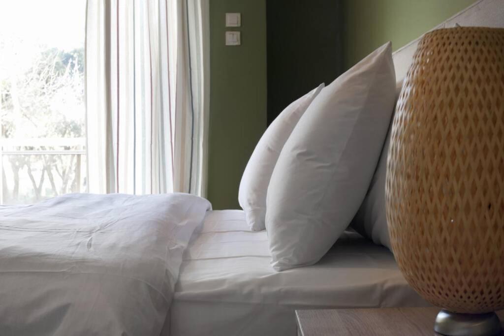 Palaio Faliro, A Bright And Spacious Apartment أثينا المظهر الخارجي الصورة